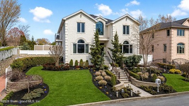 Beach Home For Sale in Staten Island, New York