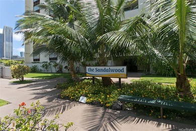 Beach Condo For Sale in Honolulu, Hawaii