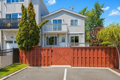Beach Home For Sale in Staten Island, New York
