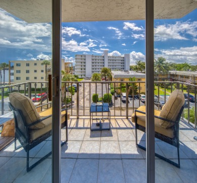 Beach Condo For Sale in Lantana, Florida