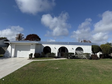 Beach Home Active Under Contract in Port Saint Lucie, Florida