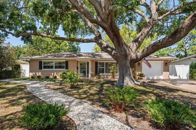 Beach Home Sale Pending in Belleair Beach, Florida