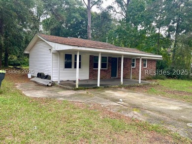 Beach Home For Sale in Beaufort, South Carolina