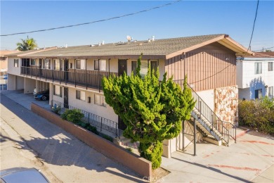 Beach Apartment For Sale in San Pedro, California