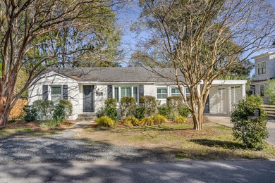 Beach Home For Sale in Mount Pleasant, South Carolina