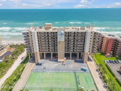 Beach Condo For Sale in New Smyrna Beach, Florida