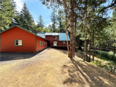 Beach Home For Sale in Willits, California