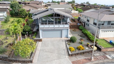 Beach Home For Sale in Aiea, Hawaii