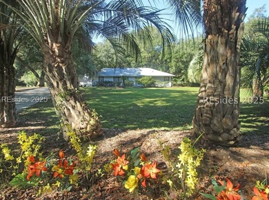 Beach Home For Sale in Hilton Head Island, South Carolina