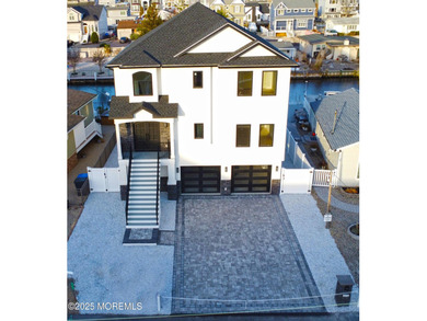 Beach Home For Sale in Toms River, New Jersey