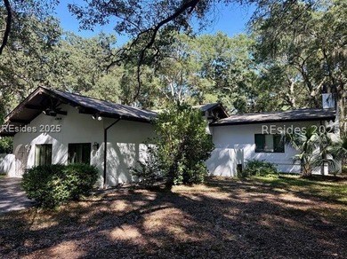 Beach Home For Sale in Hilton Head Island, South Carolina