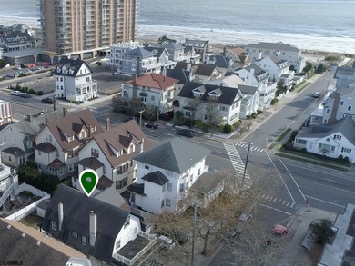 Beach Townhome/Townhouse For Sale in Ventnor, New Jersey