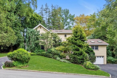 Beach Home For Sale in Great Neck, New York