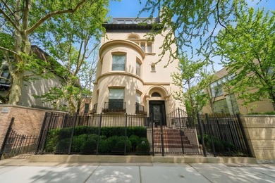 Beach Home For Sale in Chicago, Illinois