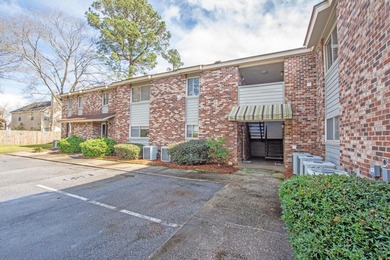 Beach Condo For Sale in Hanahan, South Carolina