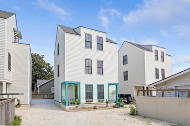 Beach Home For Sale in Charleston, South Carolina