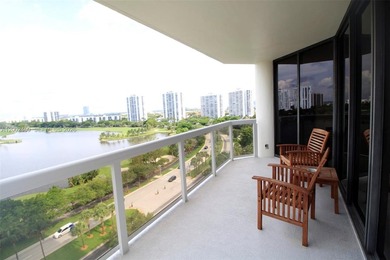 Beach Condo For Sale in Aventura, Florida