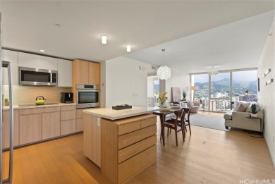 Beach Condo For Sale in Honolulu, Hawaii