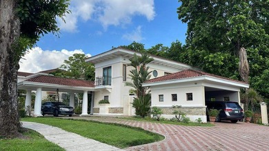 Beach Home For Sale in Panama City, 