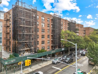 Beach Home Sale Pending in Flushing, New York