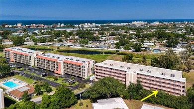 Beach Condo For Sale in Seminole, Florida