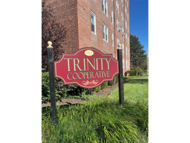 Beach Home Sale Pending in New Rochelle, New York