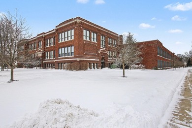 Beach Condo For Sale in South Haven, Michigan