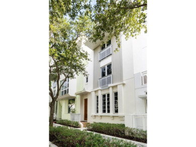 Beach Townhome/Townhouse For Sale in Miami Beach, Florida