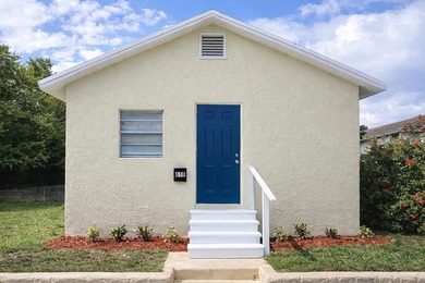 Beach Home For Sale in West Palm Beach, Florida