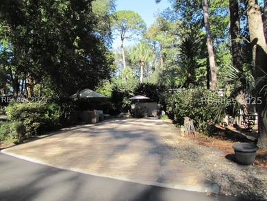 Beach Lot For Sale in Hilton Head Island, South Carolina