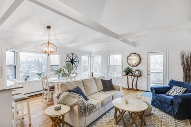 Beach Condo For Sale in West Dennis, Massachusetts
