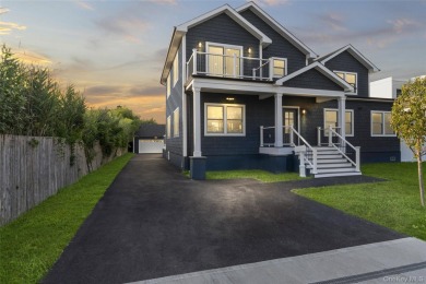 Beach Home Sale Pending in Bay Shore, New York