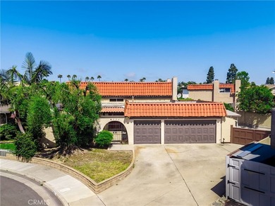 Beach Home For Sale in Huntington Beach, California