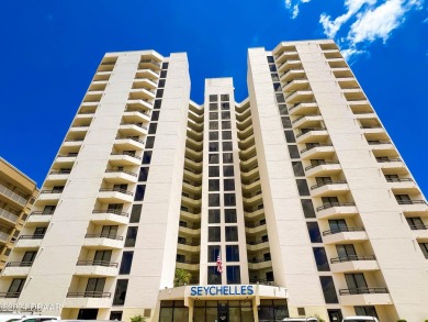 Beach Condo For Sale in Daytona Beach, Florida