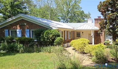 Beach Home For Sale in Topping, Virginia