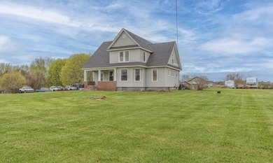 Beach Home Active Under Contract in Benton Harbor, Michigan