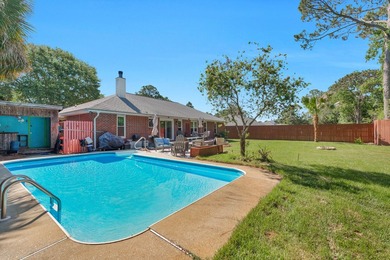 Beach Home For Sale in Gulf Breeze, Florida