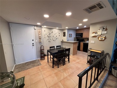 Beach Condo For Sale in Lauderhill, Florida