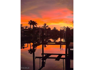 Beach Home For Sale in Fort Myers, Florida