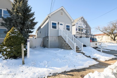 Beach Home For Sale in Keansburg, New Jersey