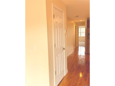 Beach Condo For Sale in Far Rockaway, New York