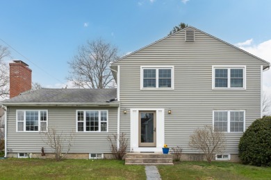 Beach Home For Sale in Old Saybrook, Connecticut