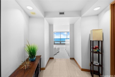 Beach Condo For Sale in Honolulu, Hawaii