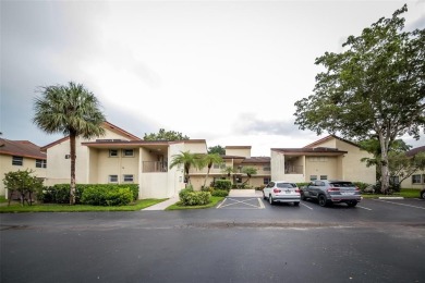 Beach Condo For Sale in Tamarac, Florida