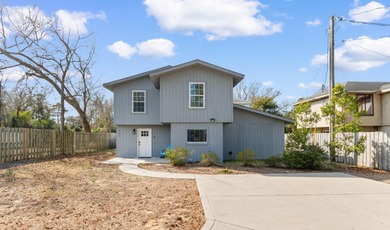 Beach Home For Sale in North Myrtle Beach, South Carolina