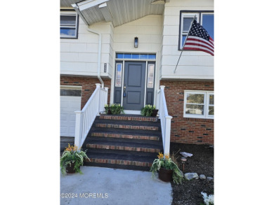 Beach Home For Sale in Point Pleasant, New Jersey