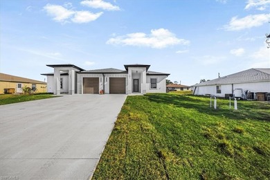 Beach Townhome/Townhouse For Sale in Lehigh Acres, Florida