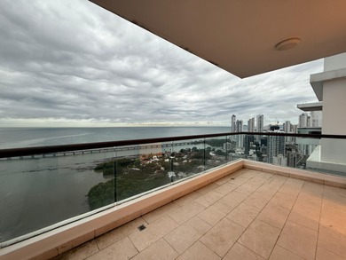 Home For Sale in Panama City image photo picture