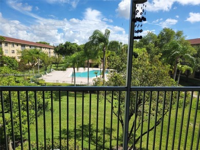 Beach Condo For Sale in Pembroke Pines, Florida