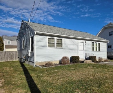 Beach Home Sale Pending in Narragansett, Rhode Island